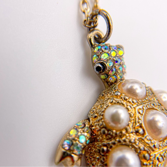 Betsey Johnson Signed Sea Turtle Pendant Necklace w/ Faux Pearls and Rhinestones - Picture 7 of 14
